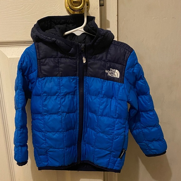 The North Face Kids Blue and Black Puffer Jacket - Picture 1 of 4